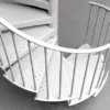Escalera de caracol metálica blanca con peldaños perforados antideslizantes, ideal para interiores de estilo moderno o industrial.