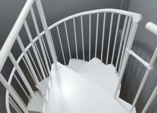 Vista superior de escalera de caracol blanca metálica en interior compacto, ideal para altillos, buhardillas o zonas de difícil acceso